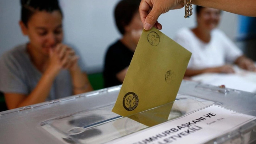 Son anket açıklandı: AKP'nin erimesi durdurulamıyor