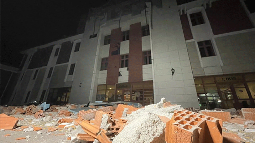 4 bin 581 okul, 1578 devlet kurumu tehlikede