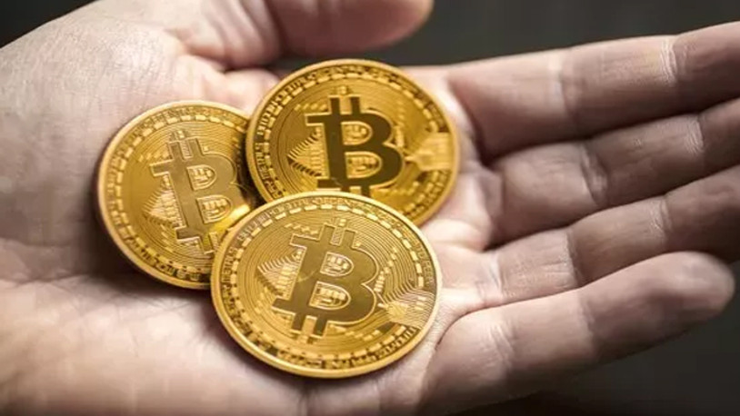Bitcoin yeniden zirveye tırmanıyor