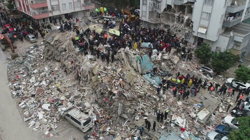 CHP’li milletvekili açıkladı: 50 yıllık binalarda hasar yok 10 yıllık binalar yıkıldı!