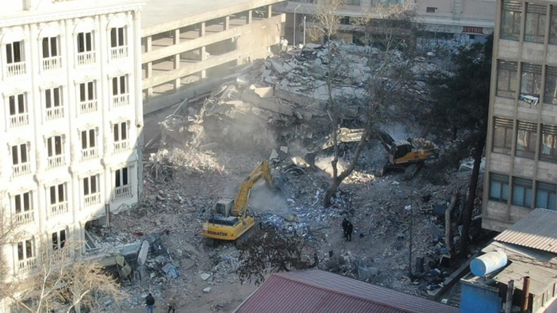 Çöken otelin kolonlarının tahrip edildiği ortaya çıktı