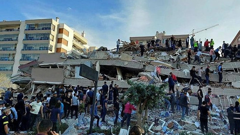 Kahramanmaraş'ta 222. saatte bir kadın enkazdan sağ kurtarıldı