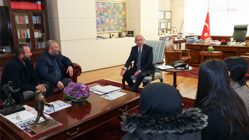 Kılıçdaroğlu, Malatyalı depremzedeleri CHP Genel Merkezi'nde ağırladı