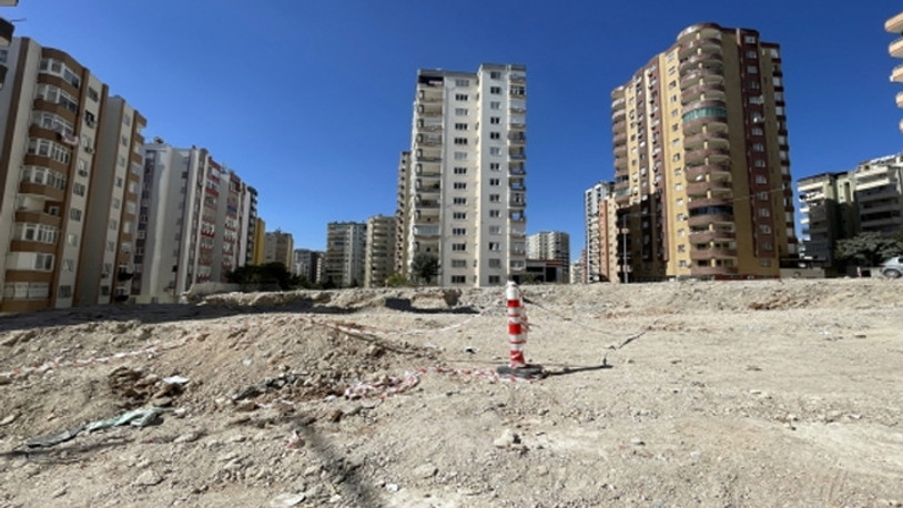 Adana'da yıkılan binayla ilgili tutuklanan müteahhit: Normalden fazla çimento kullandık