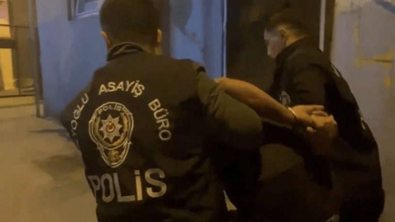 İstanbul'da 'banka oturma' cinayeti: Kalbinden bıçaklandı