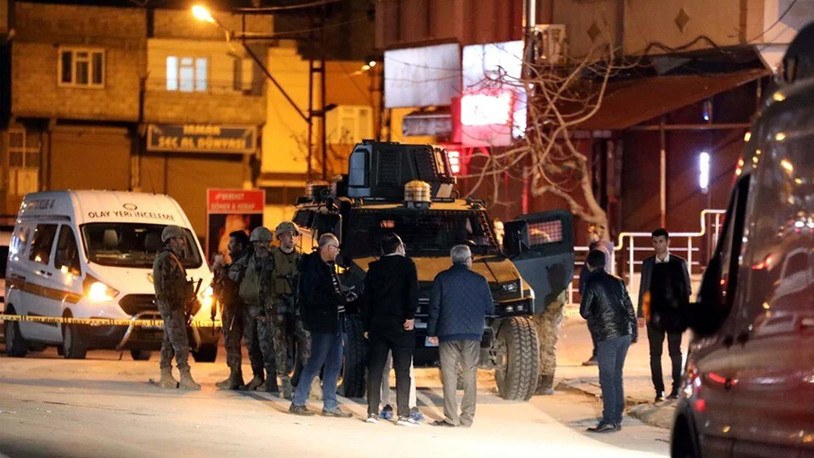 Gaziantep'te şok olay: Çöp atma kavgasında biri polis iki kişi hayatını kaybetti