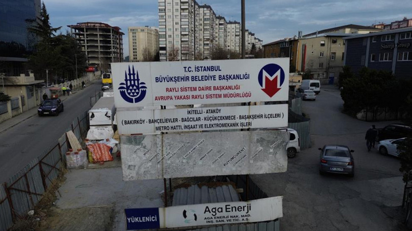 Metro inşaatında dengesini kaybeden işçi demirlerin üzerine düştü