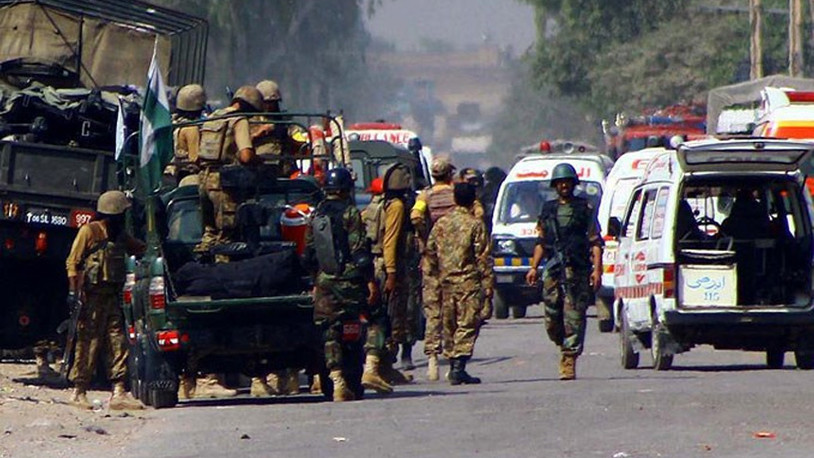 Pakistan'da bombalı saldırı sonucu 2 asker öldü