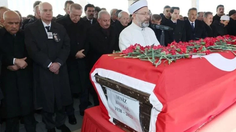 Deniz Baykal'ın cenazesinde yaşanan skandal