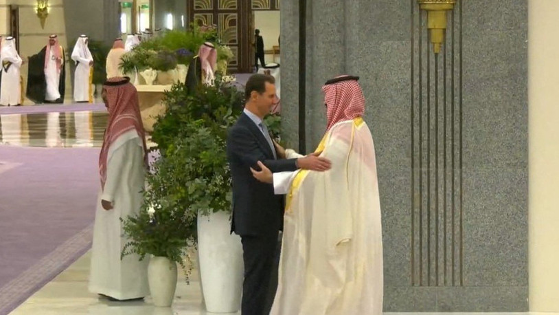 Suriye 12 yıl sonra Arap Birliği Zirvesi'nde: Suudi Prens, Esad’ı sarılarak karşıladı
