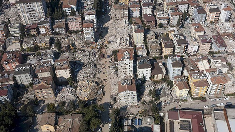 Deprem bölgesinde yıkılan binalara ikamet verilecek 