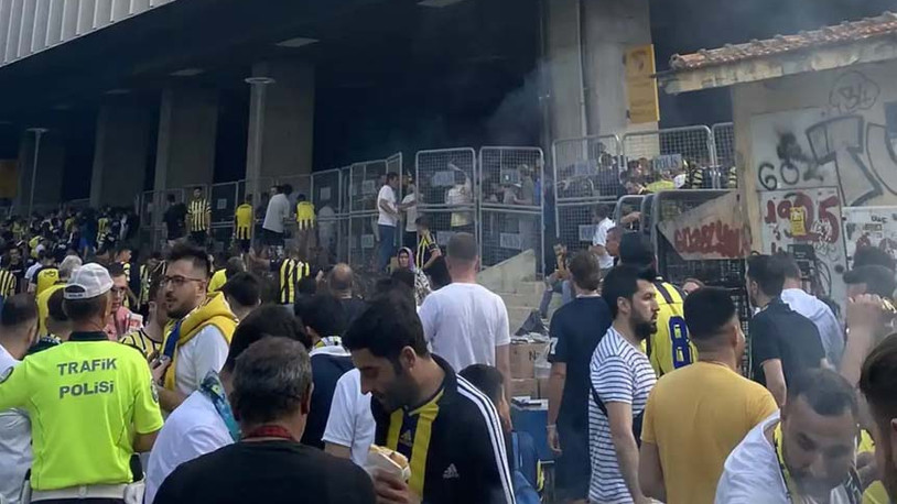 Türkiye Kupası finali maçı öncesi Fenerbahçeli taraftarlara polis müdahalesi