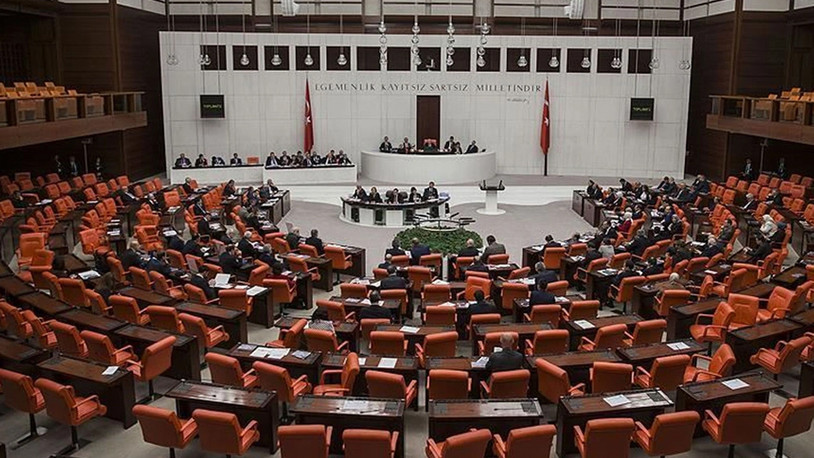 Meclis'te, siyasi partiler Srebrenitsa soykırımını kınadı