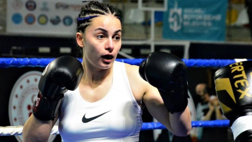 Kick Boks Türkiye Şampiyonu Müge Değirmenci depremzedeler için ringe çıkıyor