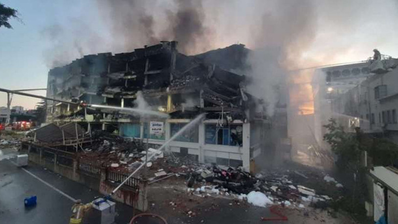 İkitelli Organize Sanayi Bölgesi'ndeki yangında 37. saat: Söndürme çalışmaları devam ediyor