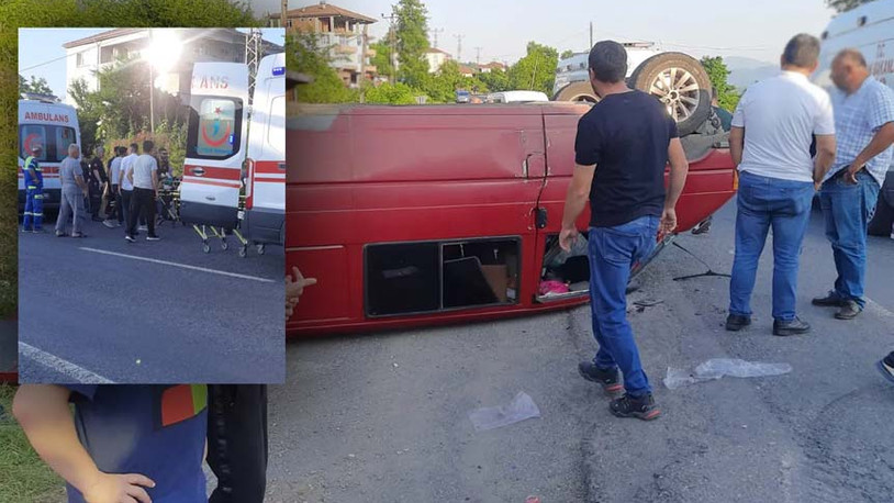 Zonguldak'ta işçilerin bulunduğu minibüs kaza yaptı: 7 yaralı