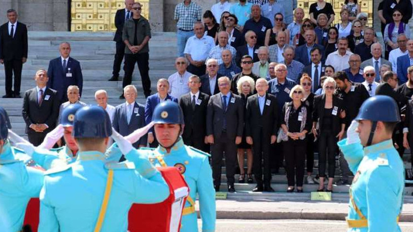 Kılıçdaroğlu, Eski Hatay Milletvekili Mehmet Pürdeloğlu'nun cenaze törenine katıldı