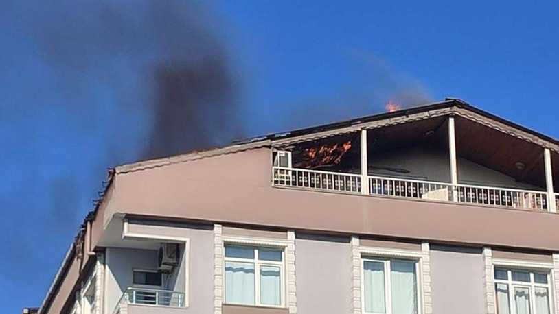 'Tuşlu telefon alınmasına kızdı' evi yaktı