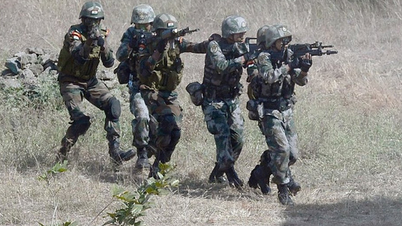 Hindistan, Çin sınırına binlerce asker sevk etti