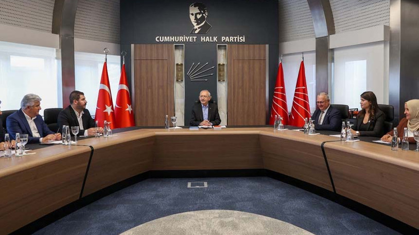 Kılıçdaroğlu, partisinin Ankara İl Başkanı ile ilçe başkanlarıyla bir araya geldi