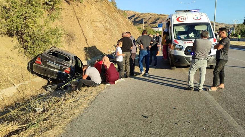 Düğün dönüşü kaza: 1 ölü, 3 yaralı