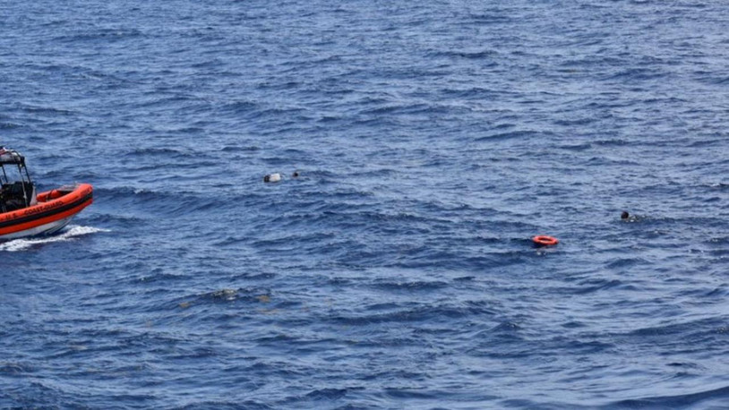 Yolcu teknesi battı: 15 kişi hayatını kaybetti