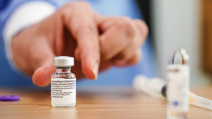 Pfizer'den Polonya'ya Covid-19 aşı sözleşmesini ihlal ettiği için 1,5 milyar dolarlık dava