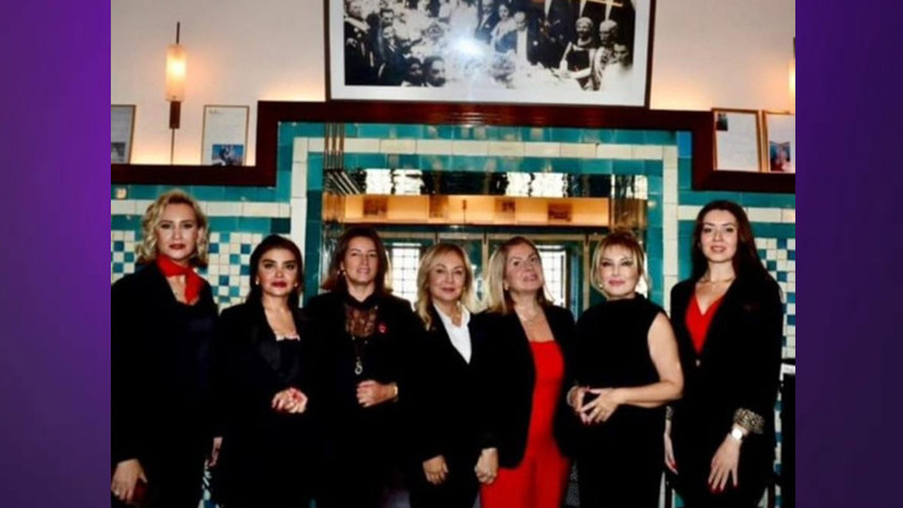 Türk-Dünya iş kadınları platformu tarihi Pandeli Lokantası'nda Ata'mızı anma yemeği düzenledi