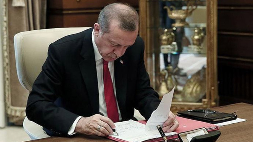 Resmi Gazete'de yayımlandı: Erdoğan'dan gece yarısı çok sayıda atama ve görevden alma