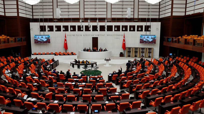 Meclis'te 'Bahçeli' gerginliği çıktı, Sırrı Süreyya Önder birleşime ara verdi