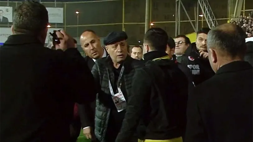 Takımını sahadan çeken İstanbulspor Başkanı'ndan ilk açıklama