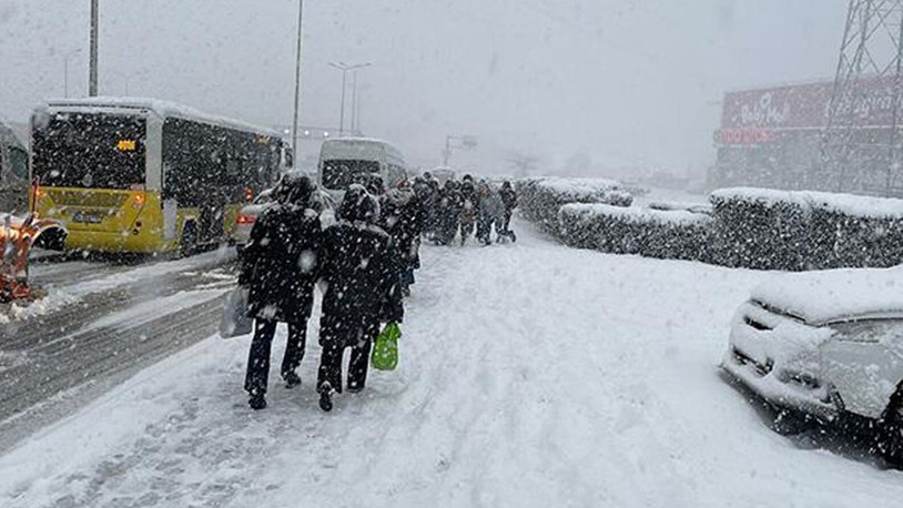 İstanbul'a kar ne zaman gelecek? Prof. Dr. Orhan Şen aralık ayı hava durumunu paylaştı