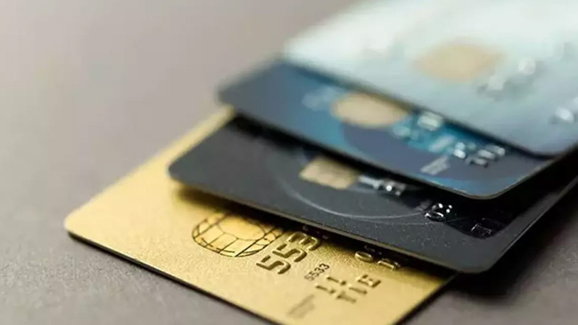 Enflasyonla mücadelede yeni sinyal: Kredi kartına taksit uygulaması kalkacak mı?