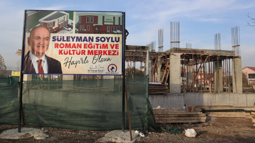 AKP'li belediye Süleyman Soylu'nun adını kültür merkezine verdi