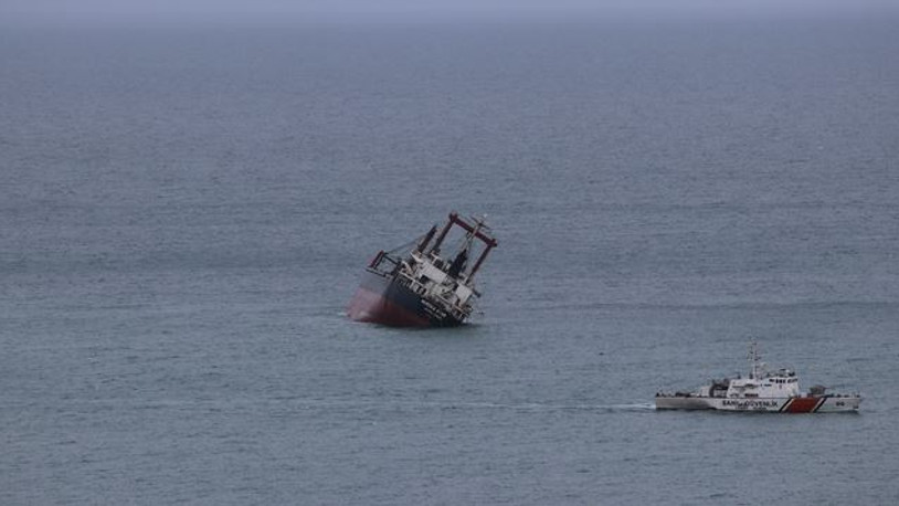Romanya'da yan yatan gemi Kastamonu'ya sürüklendi