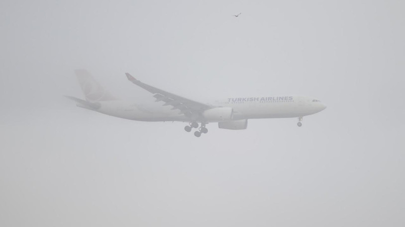 İstanbul ve Ankara'dan gelen THY uçakları sis nedeniyle Şırnak'a inemedi