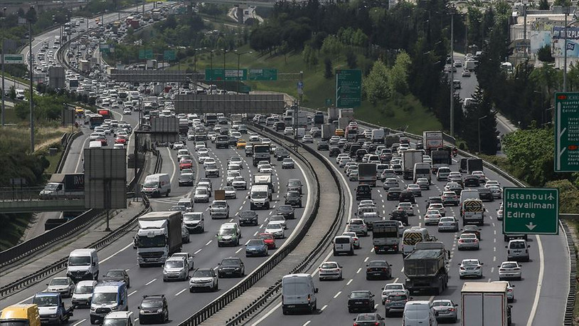 İstanbul'da yağışlı havanın ardından trafik yoğunluğu