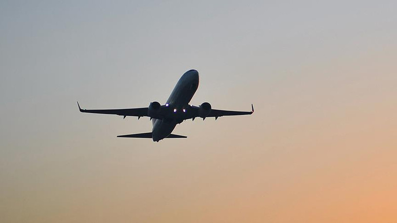 Uçakta korkunç ölüm: Kan içinde kalan yolcu yaşamını yitirdi