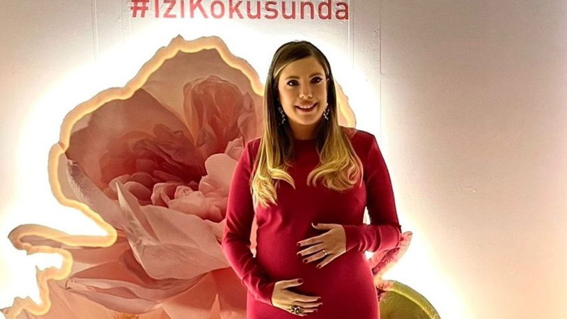 6 aylık hamile Eda Ece, Aslı Enver’den hamilelik kursu alıyor