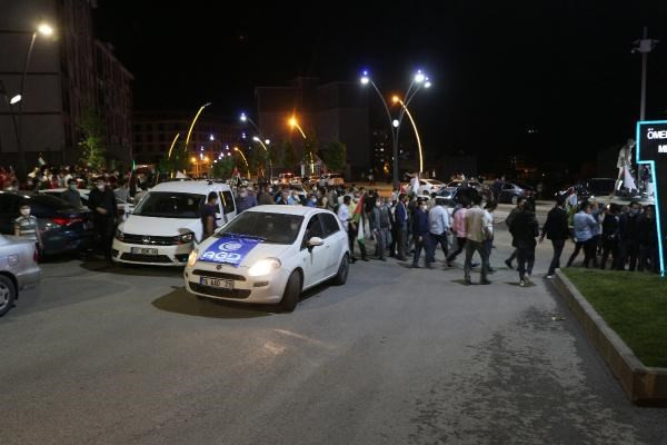 Kısıtlamaya rağmen Türkiye'nin birçok ilinde İsrail protestosu düzenlendi: Araçlarla konvoy yapıldı - Resim : 5