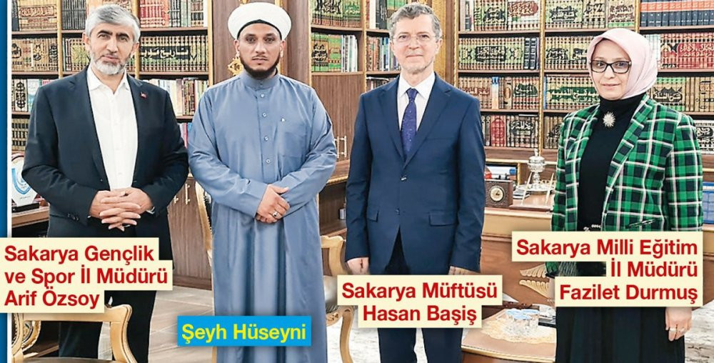 Devletin protokolü şeyhin huzurunda: El pençe divan... - Resim : 1