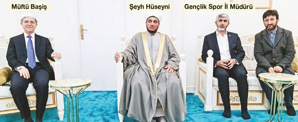 Devletin protokolü şeyhin huzurunda: El pençe divan... - Resim : 2