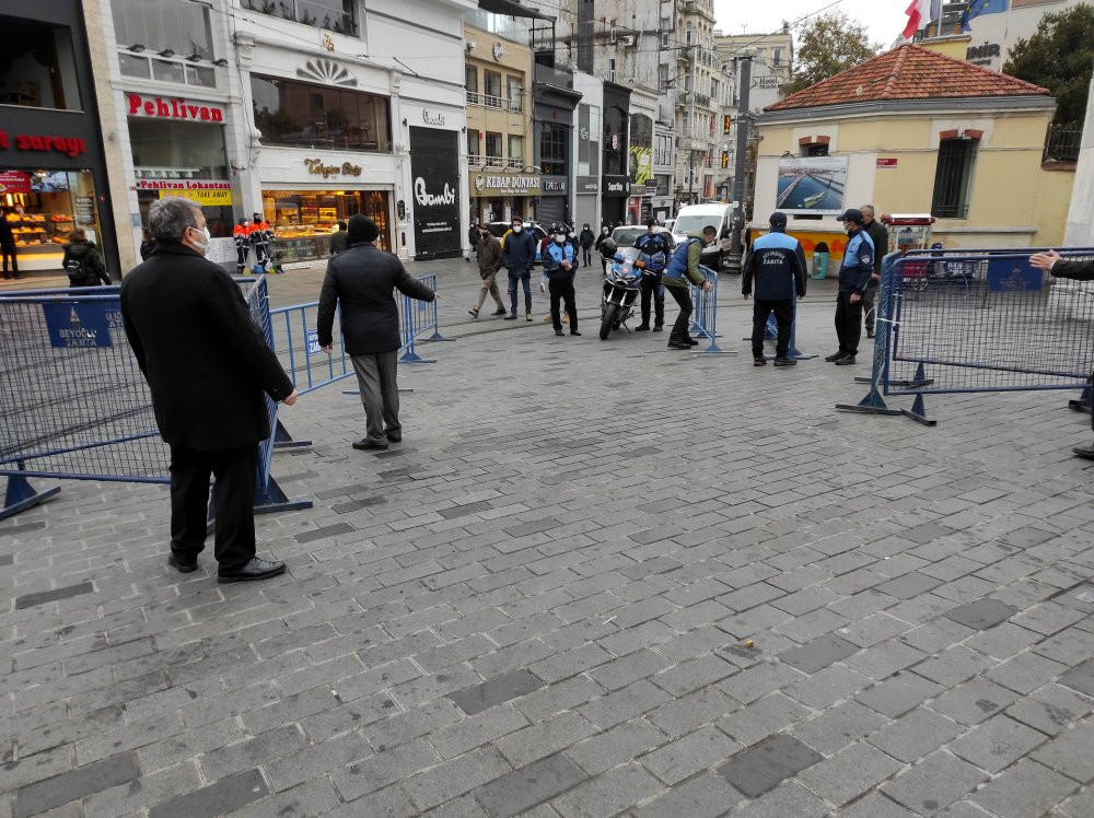 Kısıtlama getirilmişti: İstiklal Caddesi'nde son durum - Resim : 1