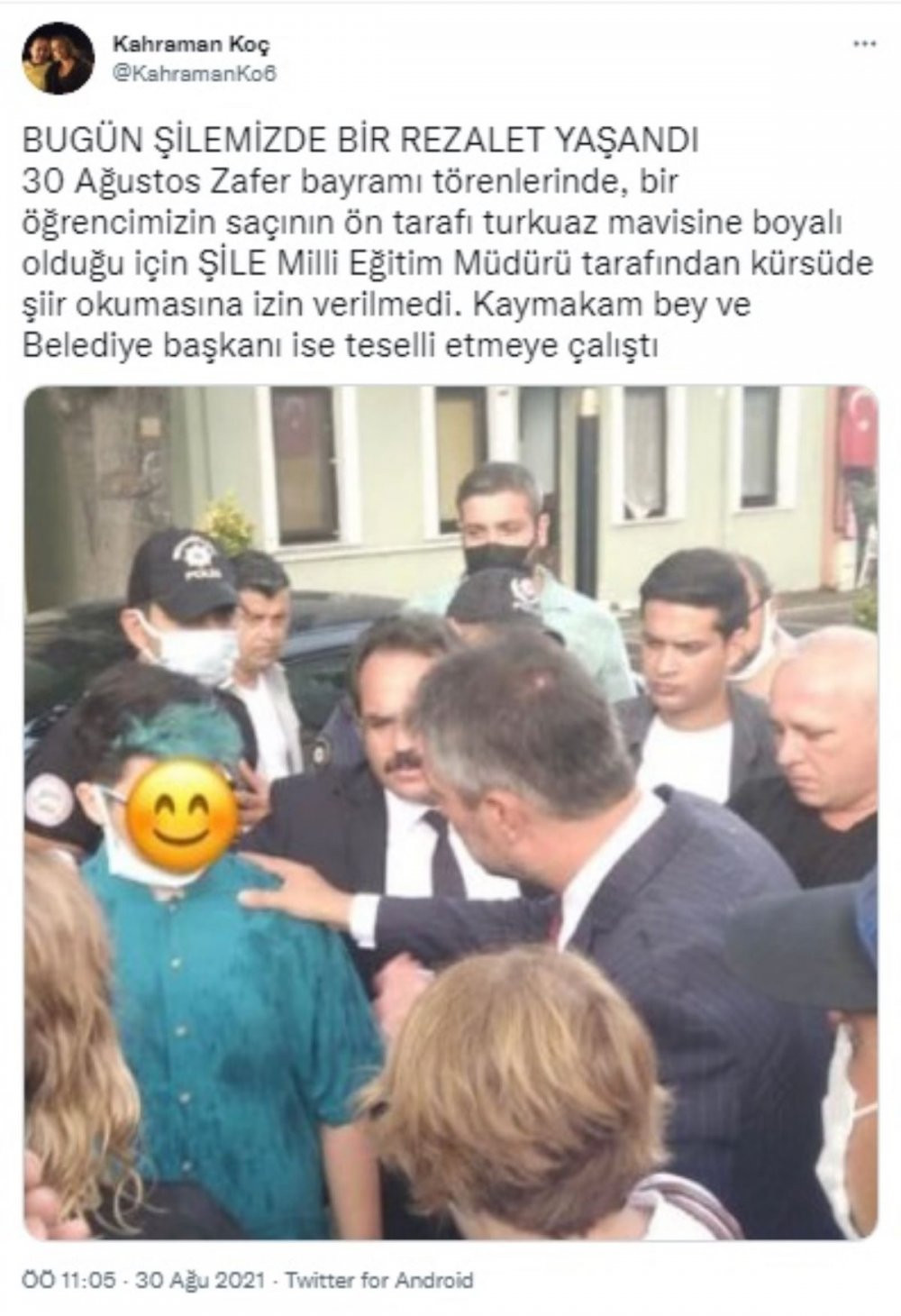 Milli Eğitim Müdürü, öğrenciye 'saçı mavi boyalı' diye şiir okutmadı - Resim : 1