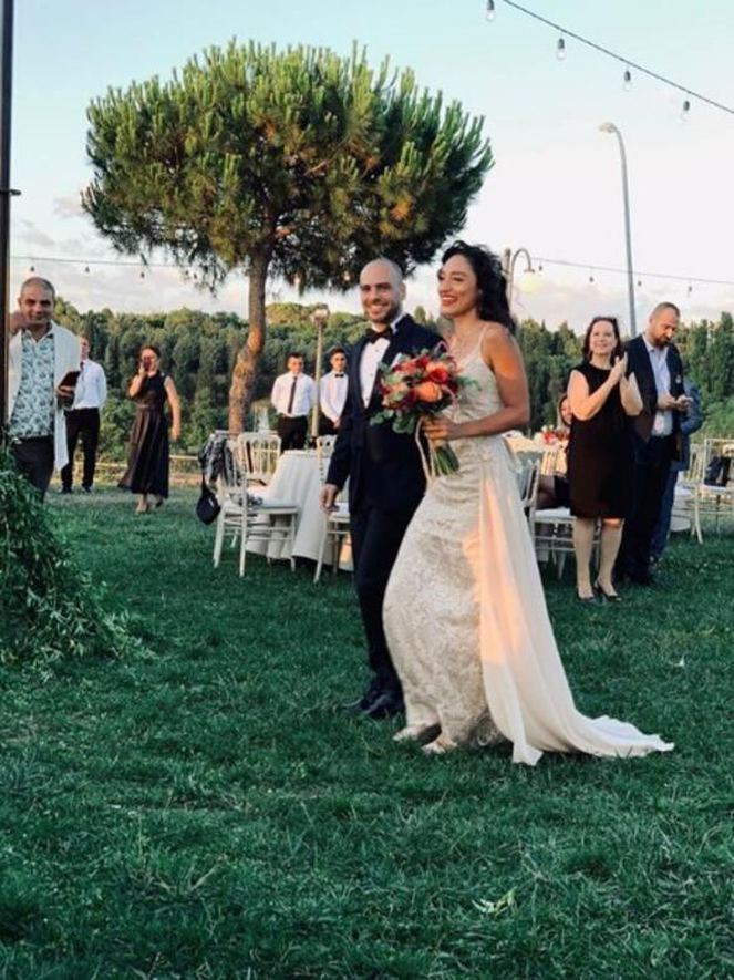 Ünlü oyuncunun düğün mutluluğu - Resim : 1