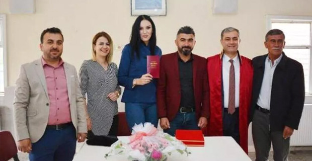 Skandal aşk iddasında herkes konuştu: Yasak aşk mı, kumpas mı? - Resim : 1