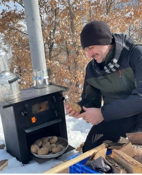 Eski Adalet Bakanı'ndan istifa sonrası ilk fotoğraf - Resim : 1