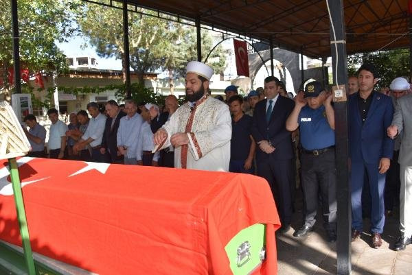 Muhammed bebek son yolculuğuna uğurlandı - Resim : 4