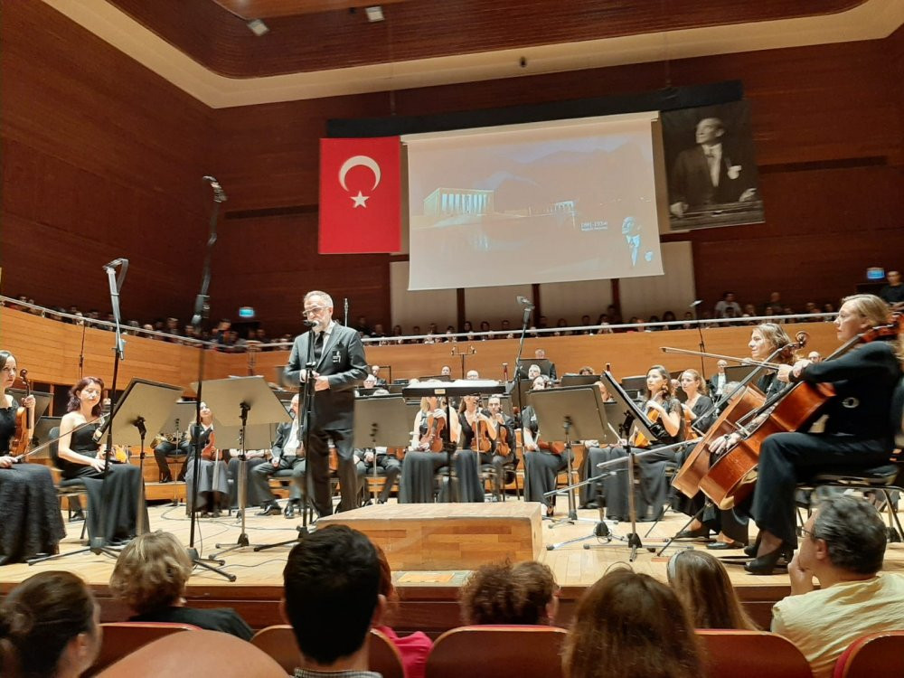 40 yıl sonra ses verdi: Ünlü şef göz yaşlarını tutamadı! - Resim : 1