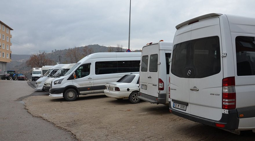 Tunceli’de minibüsçülerin zam isyanı - Resim : 2